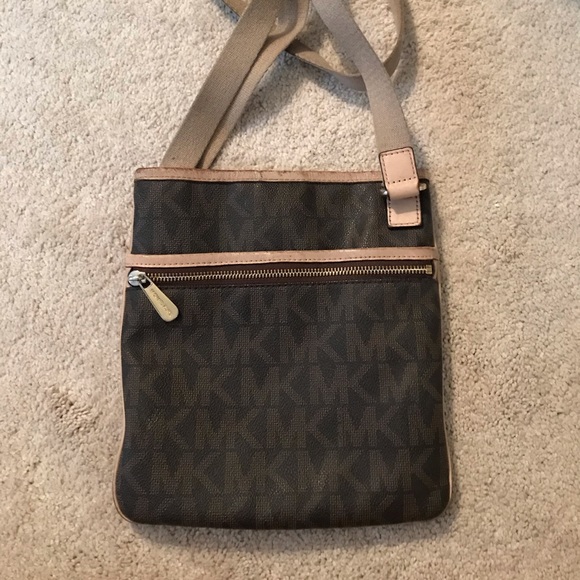 Michael Kors Purse - Picture 1 of 3